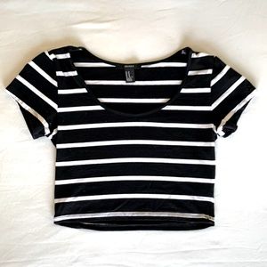 Forever 21 cotton cropped tee size M